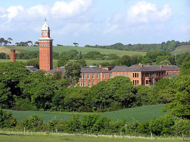 Picture of Whitecroft Mental Hospital 1980